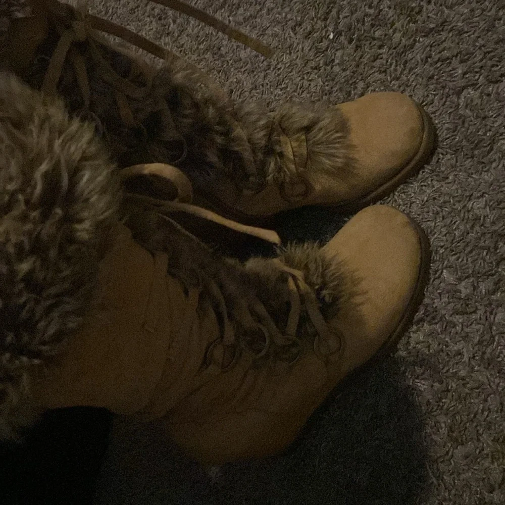 High heel boots - Picture 3 of 3
